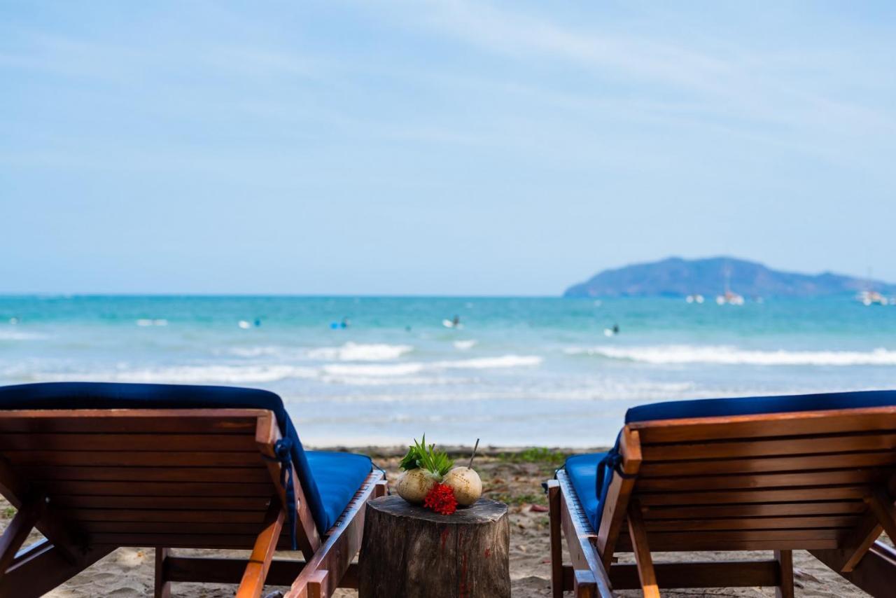 The Coast Beachfront Hotel 塔马林多 外观 照片