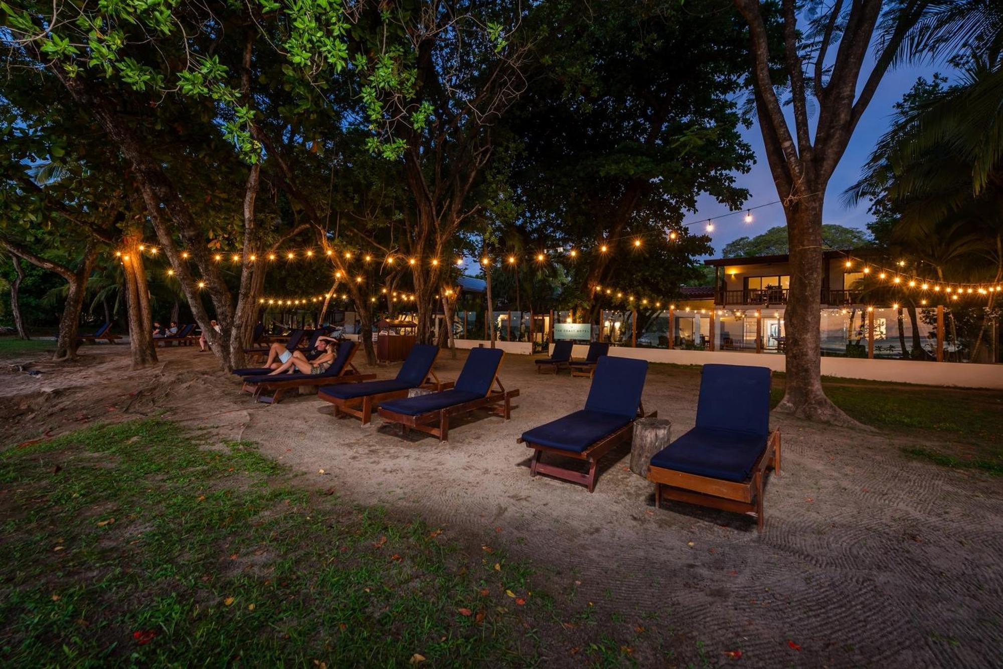 The Coast Beachfront Hotel 塔马林多 外观 照片