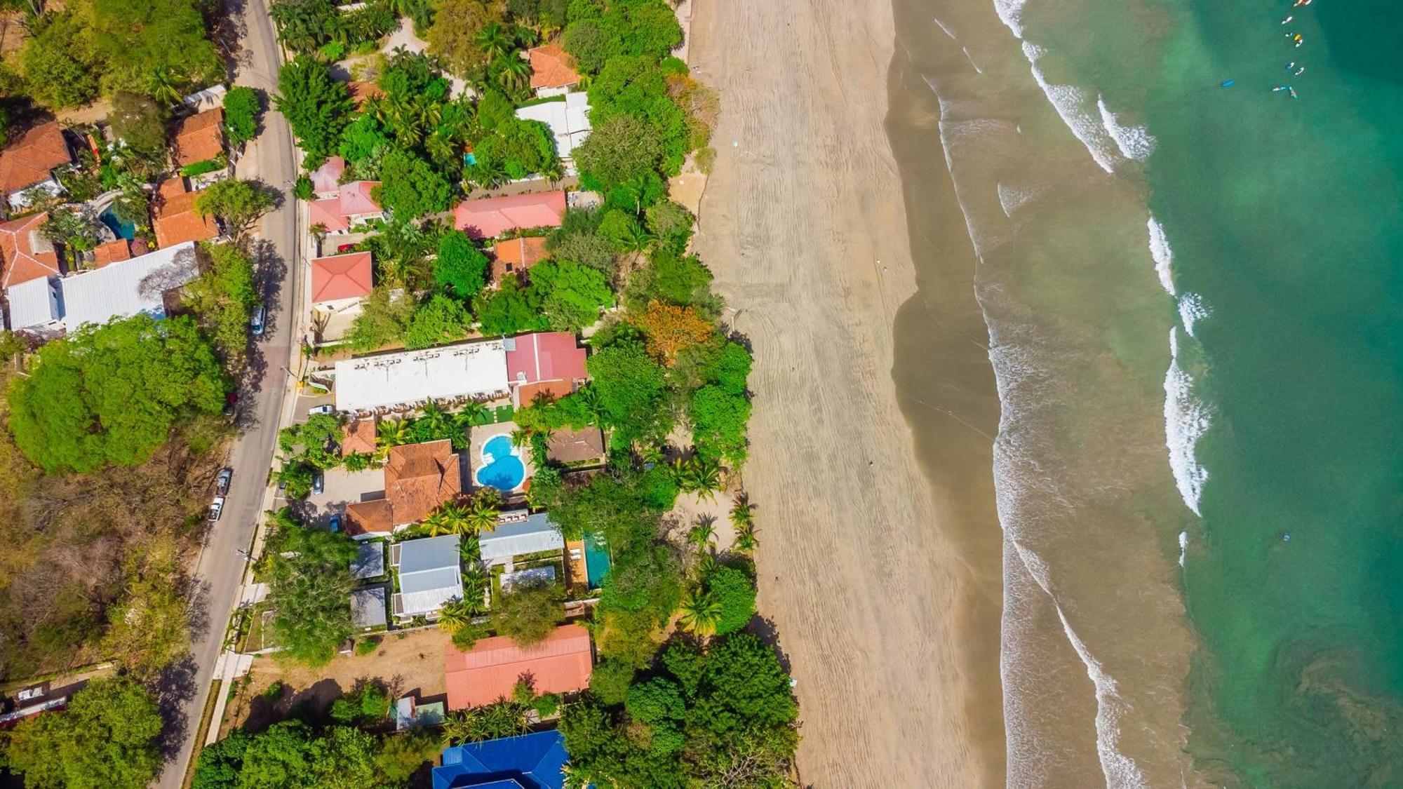 The Coast Beachfront Hotel 塔马林多 外观 照片